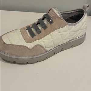 Retro MIA sneaker